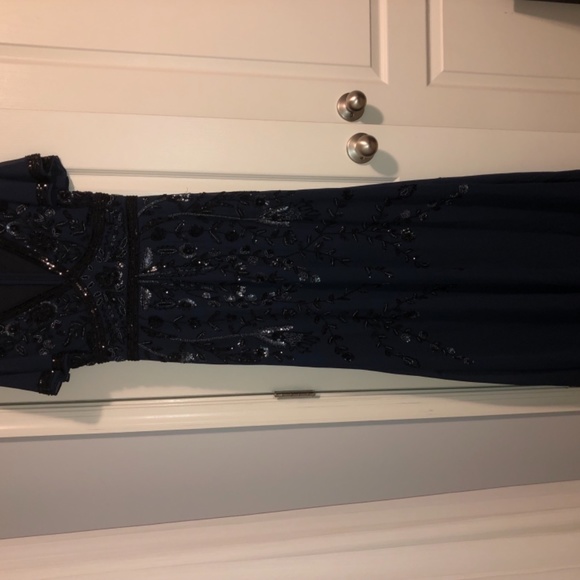 Aidan Mattox prom/Formal gown - Picture 5 of 8